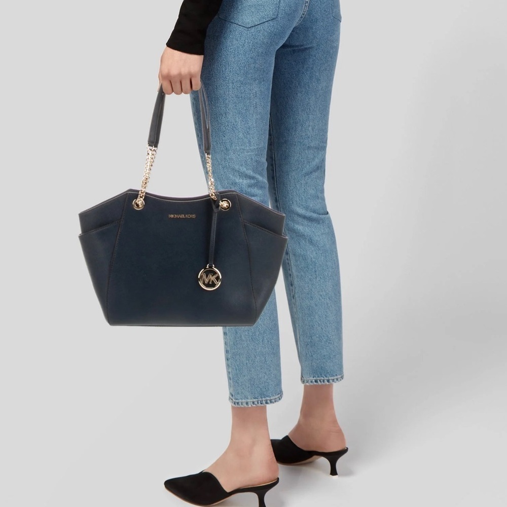 Michael Kors jet set tote bag